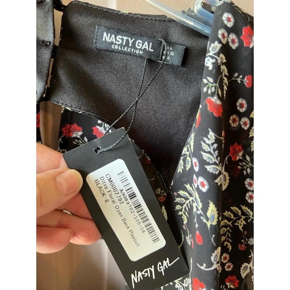 Nasty Gal Women's Black Ditzy Floral Open Back Playsuit Romper NWT 8 #1137 - Picture 3 of 6